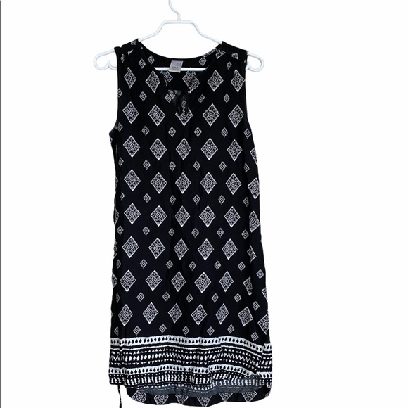 Bohemian Peasant Style Shift Sundress. Geometric Tribal Pattern. - Picture 8 of 11